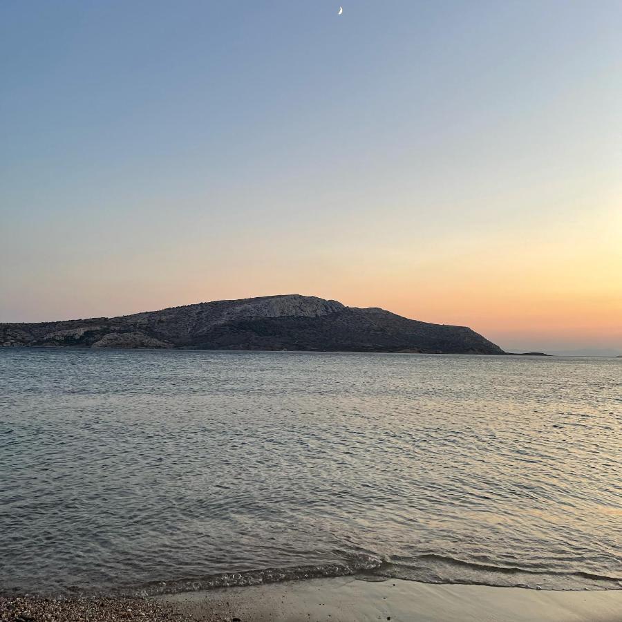 Legrena Beach Villa Szúnio Kültér fotó