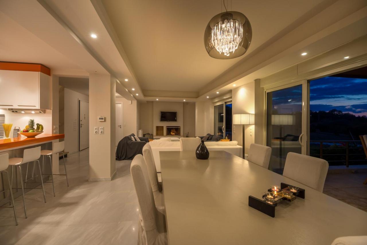 Legrena Beach Villa Szúnio Kültér fotó