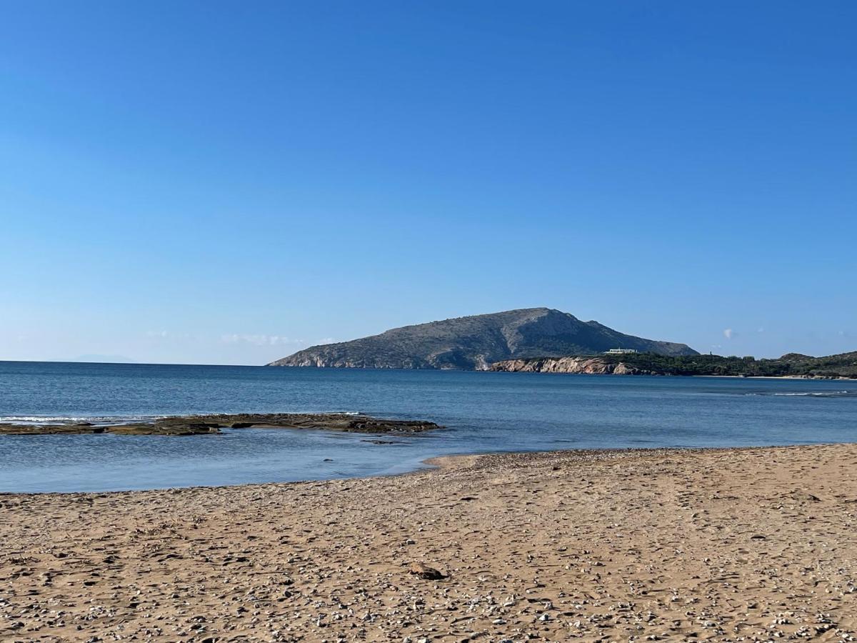 Legrena Beach Villa Szúnio Kültér fotó