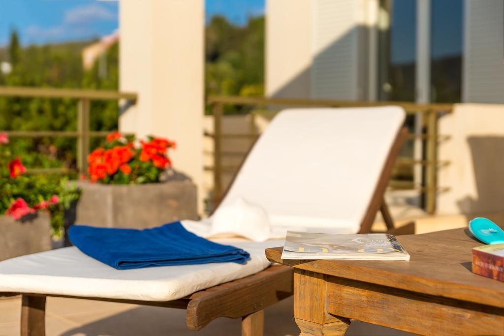 Legrena Beach Villa Szúnio Kültér fotó