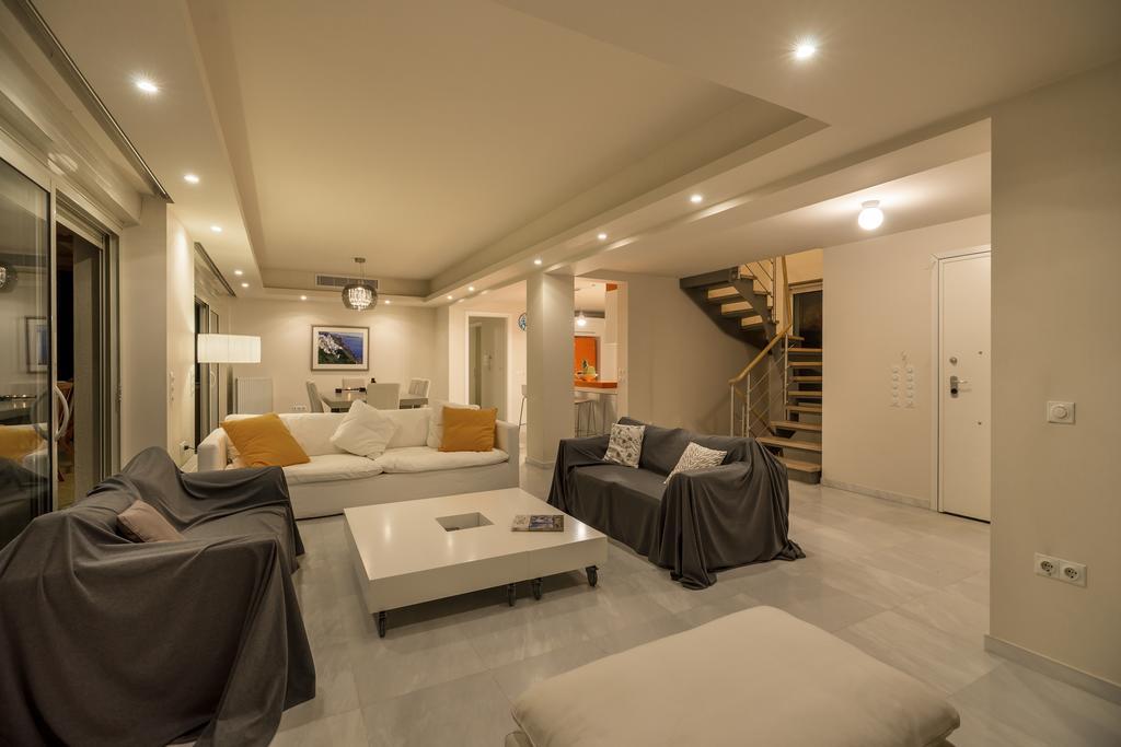 Legrena Beach Villa Szúnio Kültér fotó
