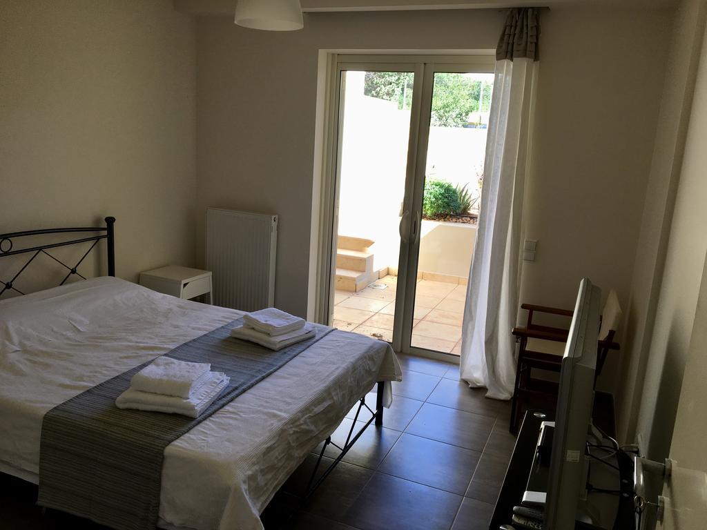 Legrena Beach Villa Szúnio Kültér fotó