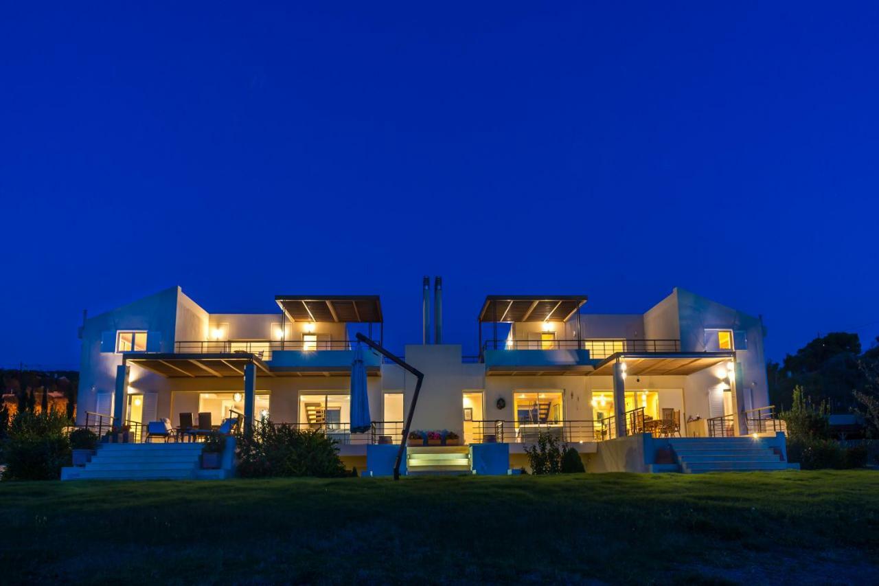 Legrena Beach Villa Szúnio Kültér fotó