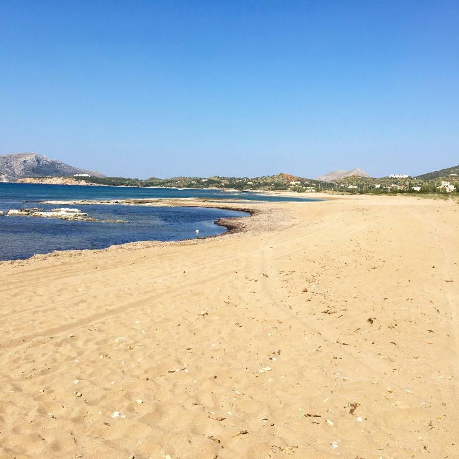 Legrena Beach Villa Szúnio Kültér fotó